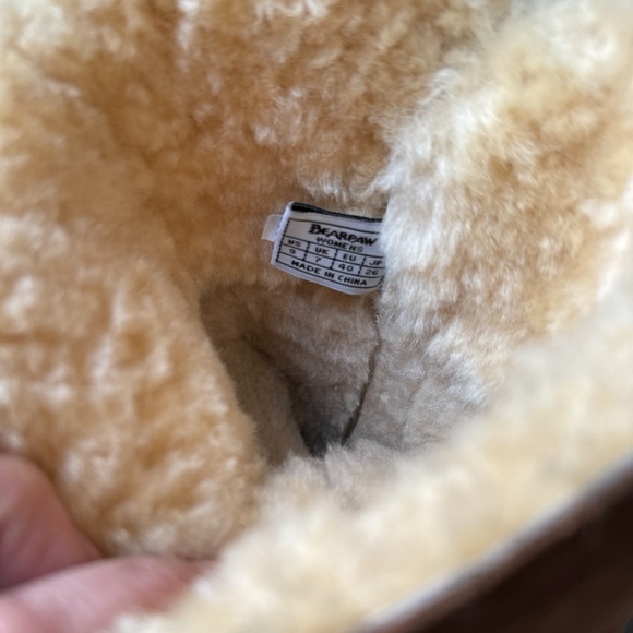 BearPaw Boots Sz 9 - Picture 4 of 9
